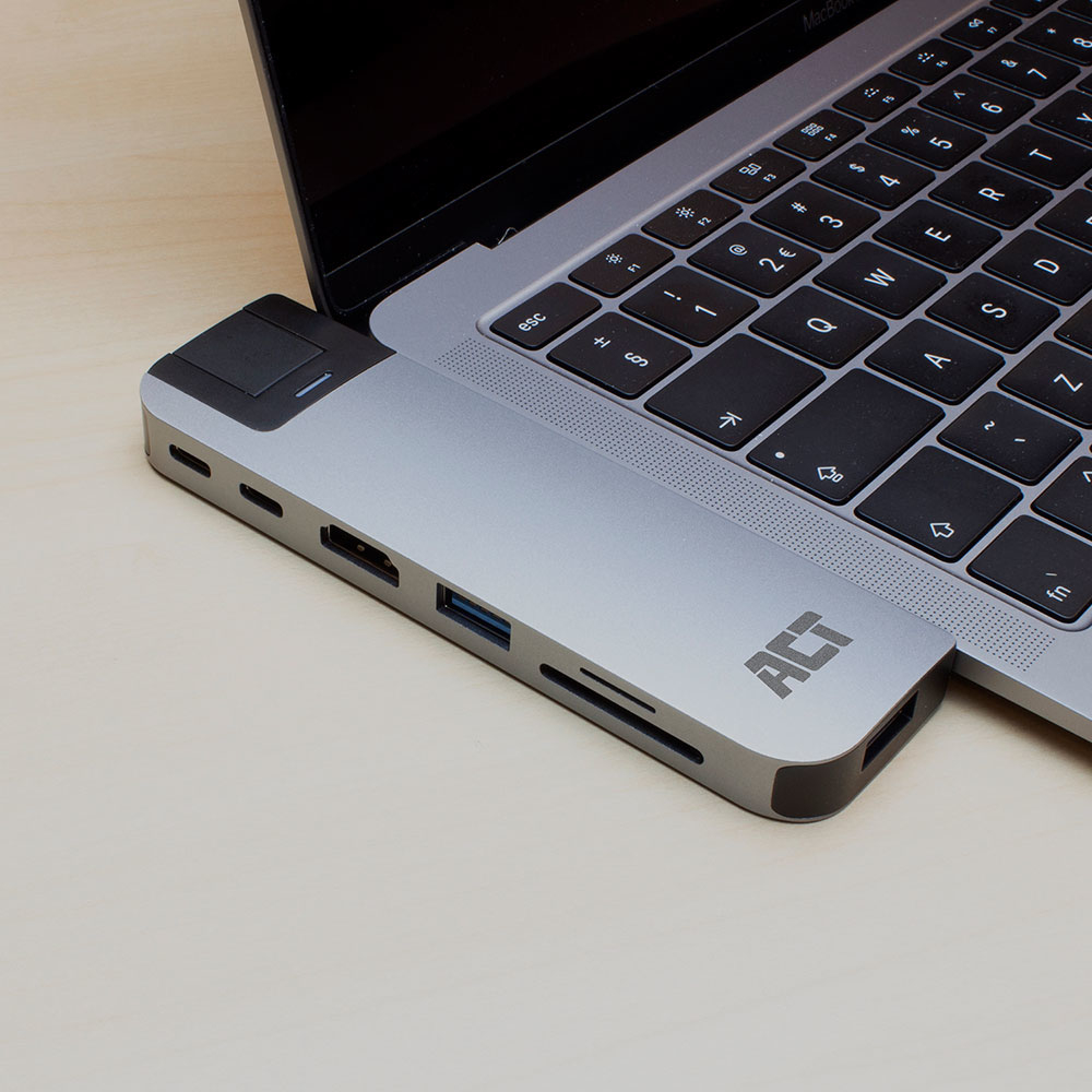 thunderbolt 3 memory card reader thunderbolt 3 memory card reader